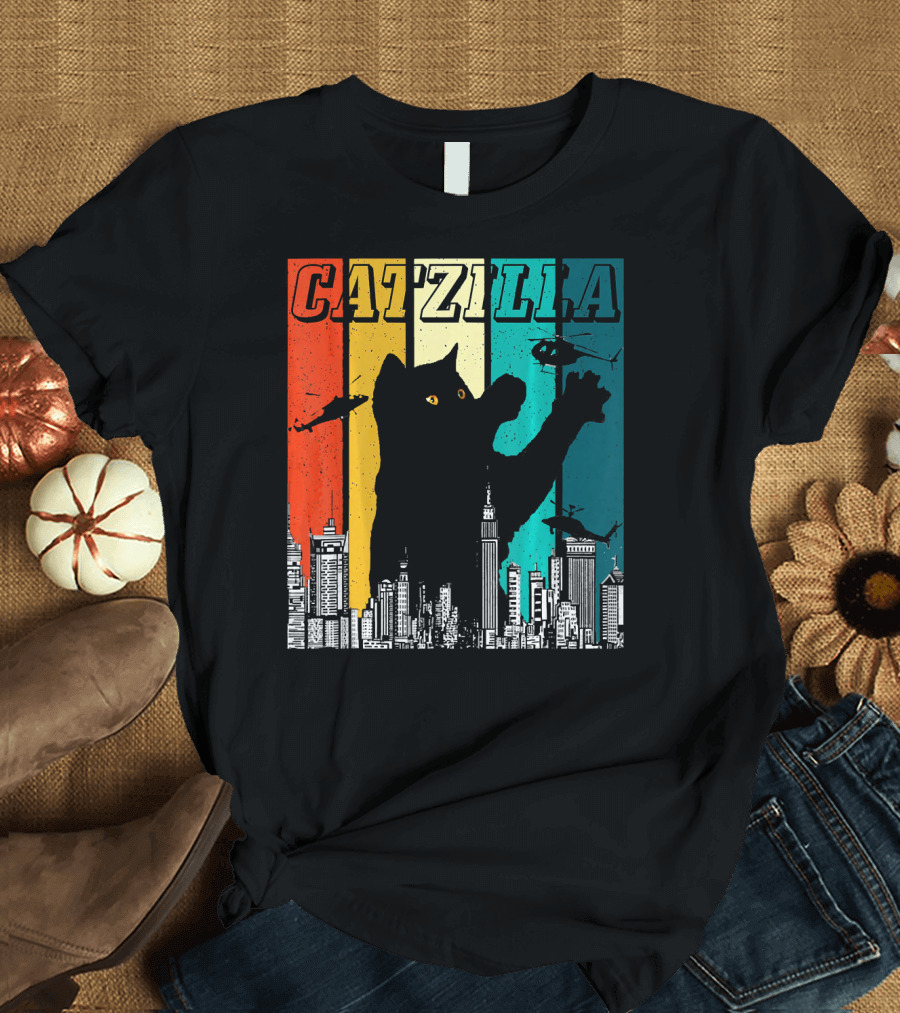 Catzilla Funny Cat Kitten Vintage Retro City Skyline Helicopters T-Shirt