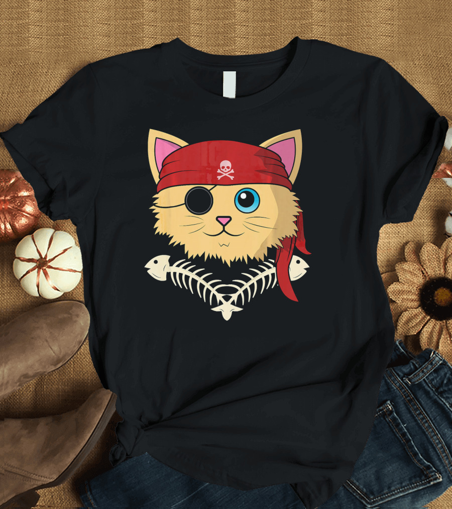 Cute Kitten Pirate with Fish Bones Eye Patch Skull and Crossbones Bandana T-Shirt