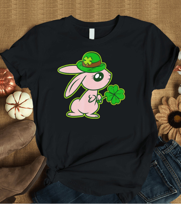 T-Shirt: Bunny Green Hat Shamrock St Patricks Day T-Shirt Bunny Green Hat Shamrock St Patricks Day T-Shirt