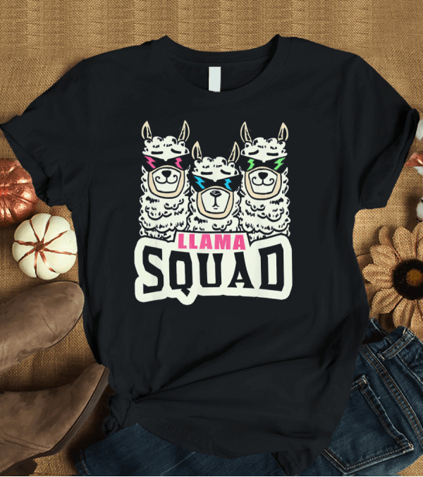 T-Shirt: Llama Squad Cool Retro 80s Style Alpaca Trio T-Shirt Llama Squad Cool Retro 80s Style Alpaca Trio T-Shirt