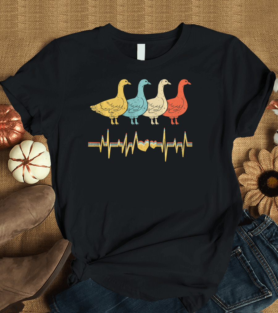 Goose Retro Vintage Heartbeat Colorful Ducks T-Shirt