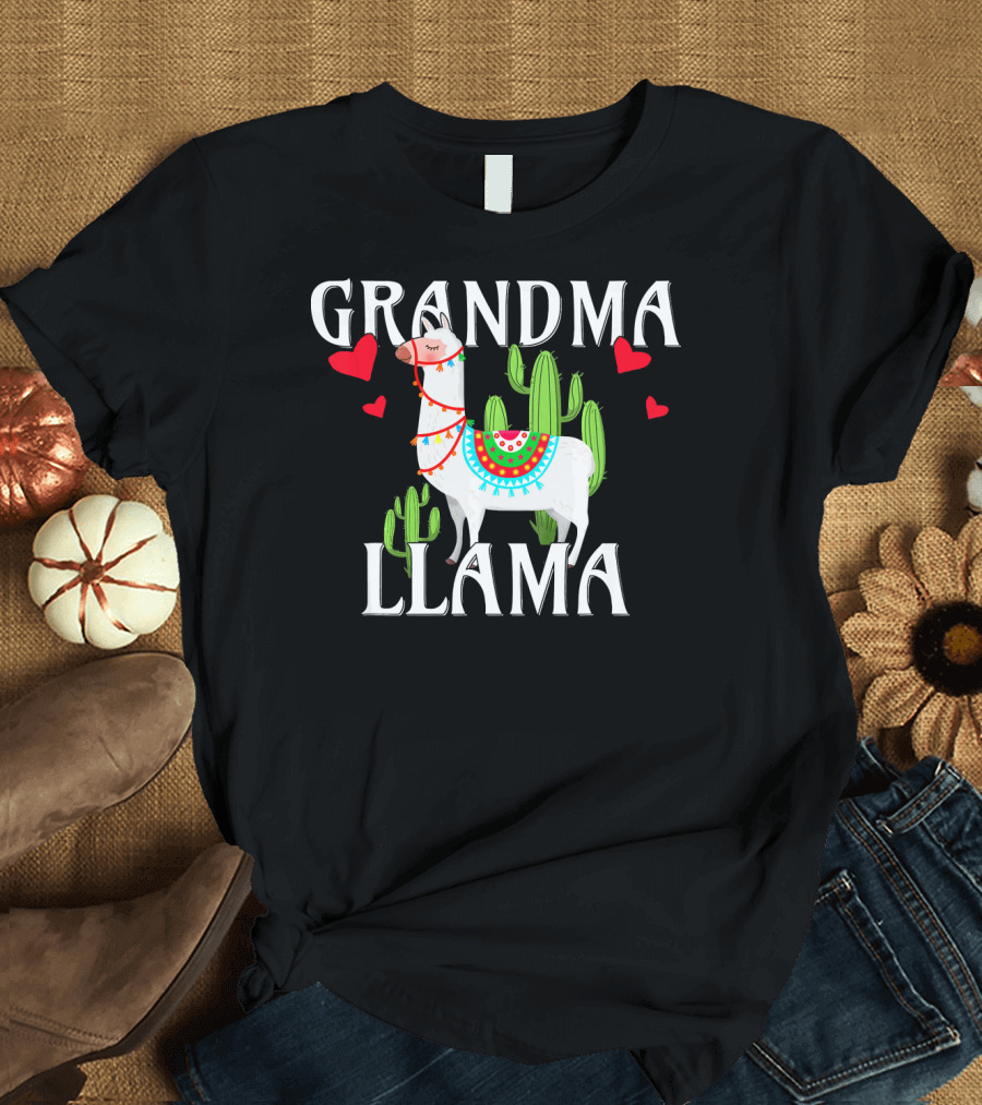 Grandma Llama Cute Alpaca Heart with Cactus and Hearts T-Shirt