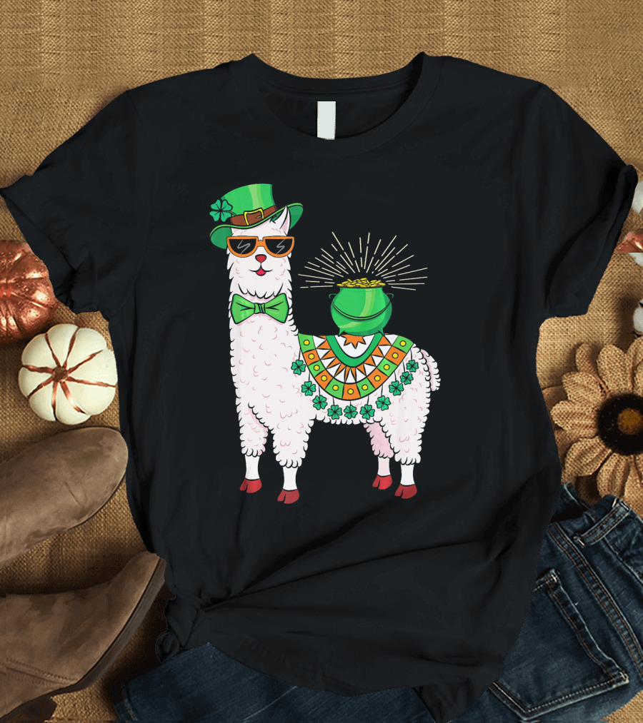 Llama St Patricks Day Leprechaun Pot of Gold and Clover T-Shirt
