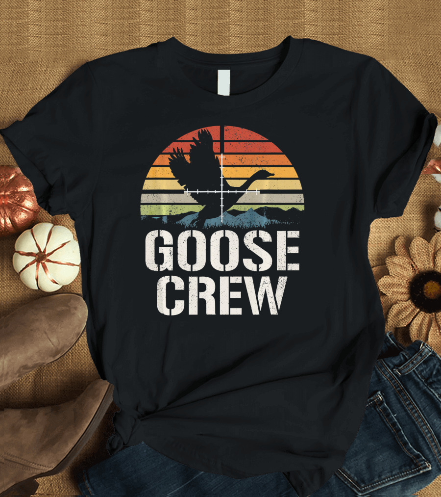 Vintage Sunset Goose Crew Hunter Group Goose T-Shirt