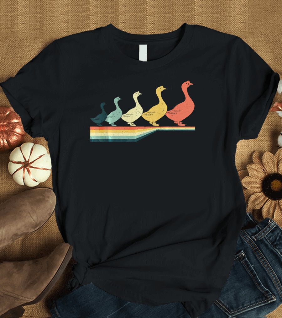 Vintage Retro Goose Animal Lover Zookeep Row Colorful T-Shirt