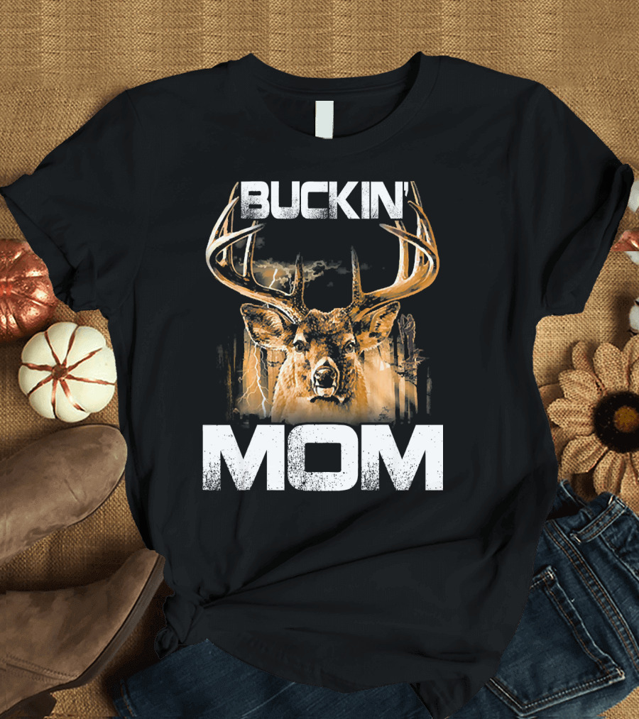 Buckin' Mom Deer Hunting Bucking Antler Wilderness T-Shirt