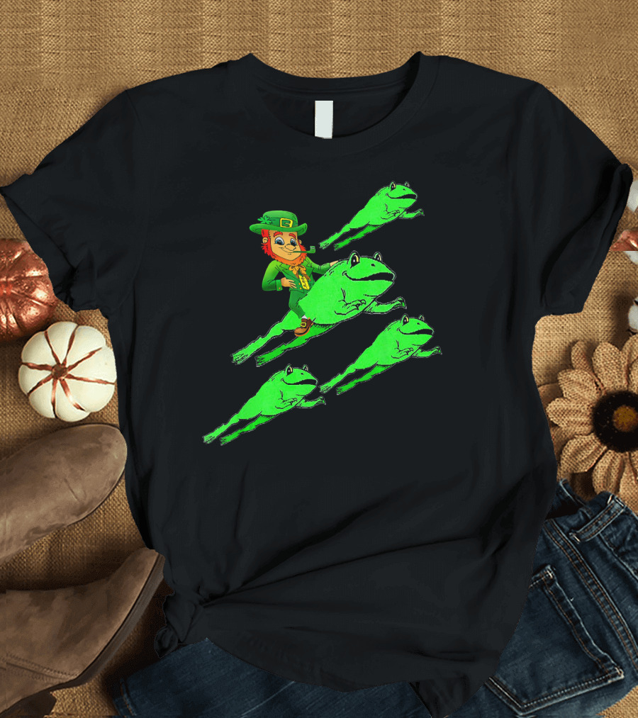 Leprechaun Riding a Frog St Pat Frogs St Patricks Day T-Shirt