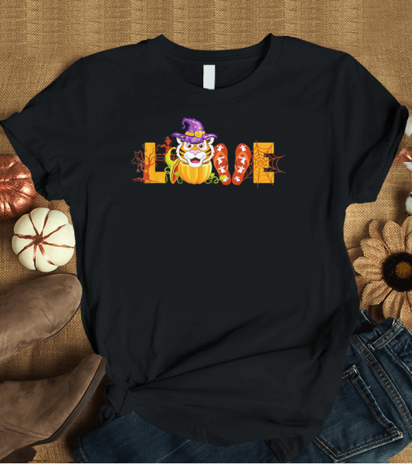 T-Shirt: LOVE Tiger Pumpkin Witch Halloween T-Shirt LOVE Tiger Pumpkin Witch Halloween T-Shirt
