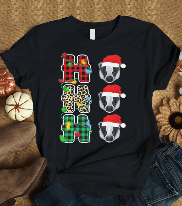 T-Shirt: HO HO HO Christmas Lights Santa Hat Badger Leopard T-Shirt HO HO HO Christmas Lights Santa Hat Badger Leopard T-Shirt
