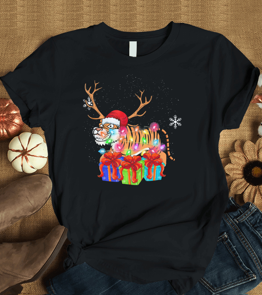 Funny Christmas Tiger with Santa Hat and Xmas Lights Reindeer T-Shirt