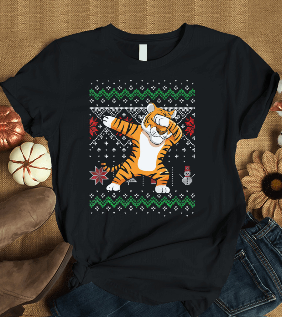 Funny Tiger Dabbing Christmas T-Shirt