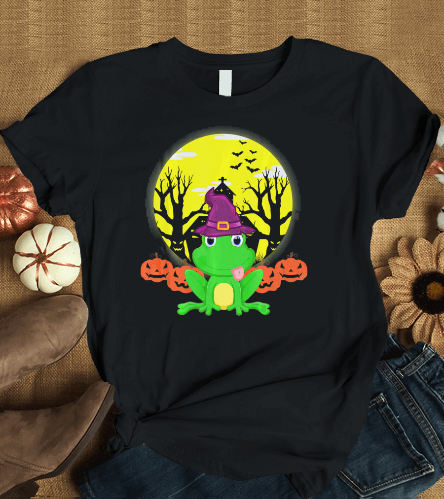 Frog Witch Hat Halloween Pumpkin Full Moon Spooky Scene T-Shirt