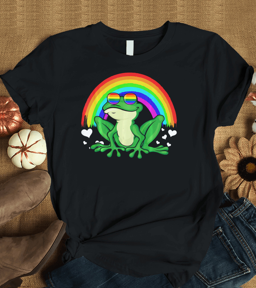 Frog Rainbow Flag Sunglasses Gay Pride Hearts T-Shirt