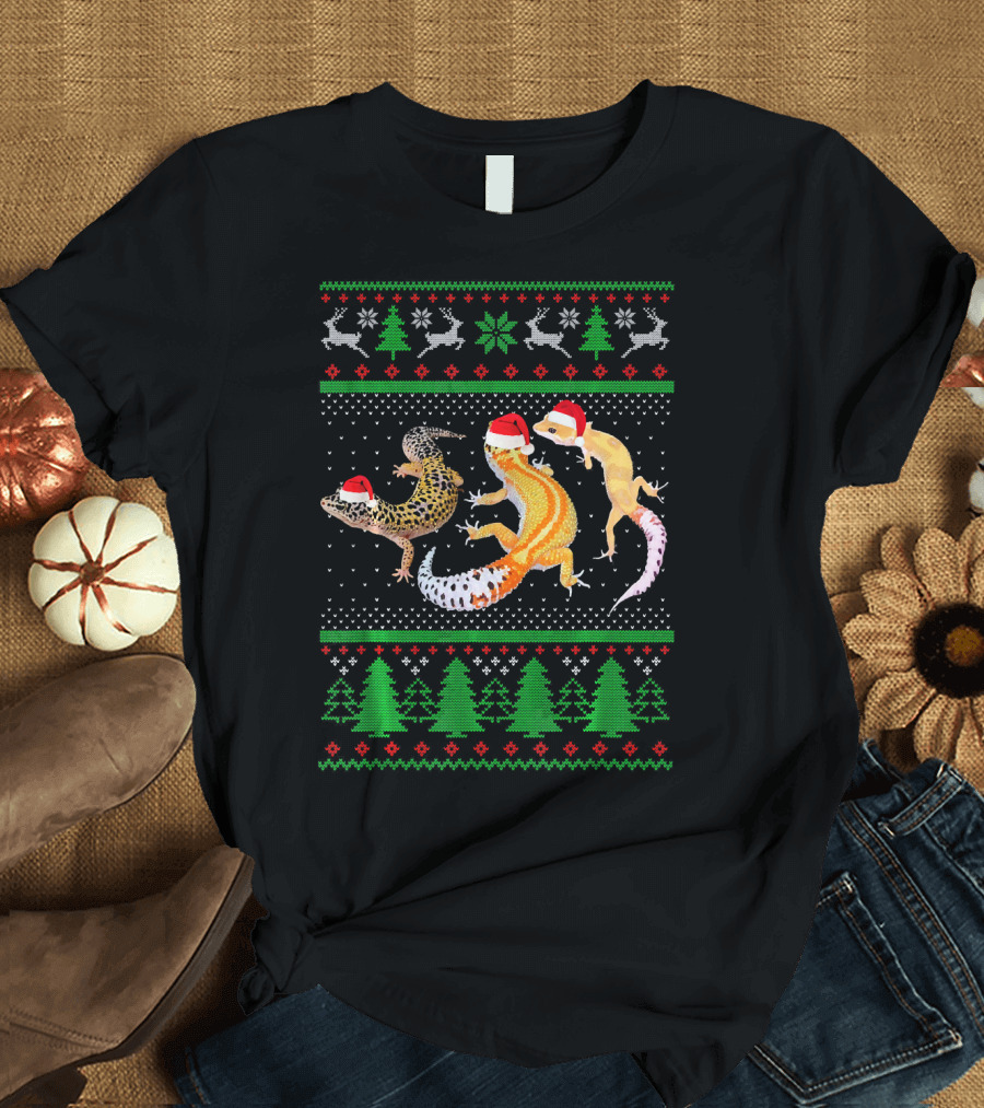 Ugly Christmas Leopard Gecko Santa Hat Reindeer Snowflakes Green Trees T-Shirt
