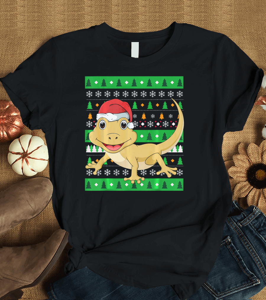 Reptile Lizard Gecko Christmas Santa Hat Snowflakes Trees T-Shirt