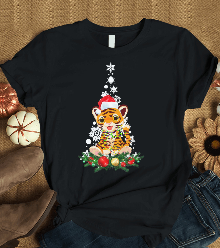 Tiger Christmas Animal Light Santa Hat Snowflake Tree T-Shirt