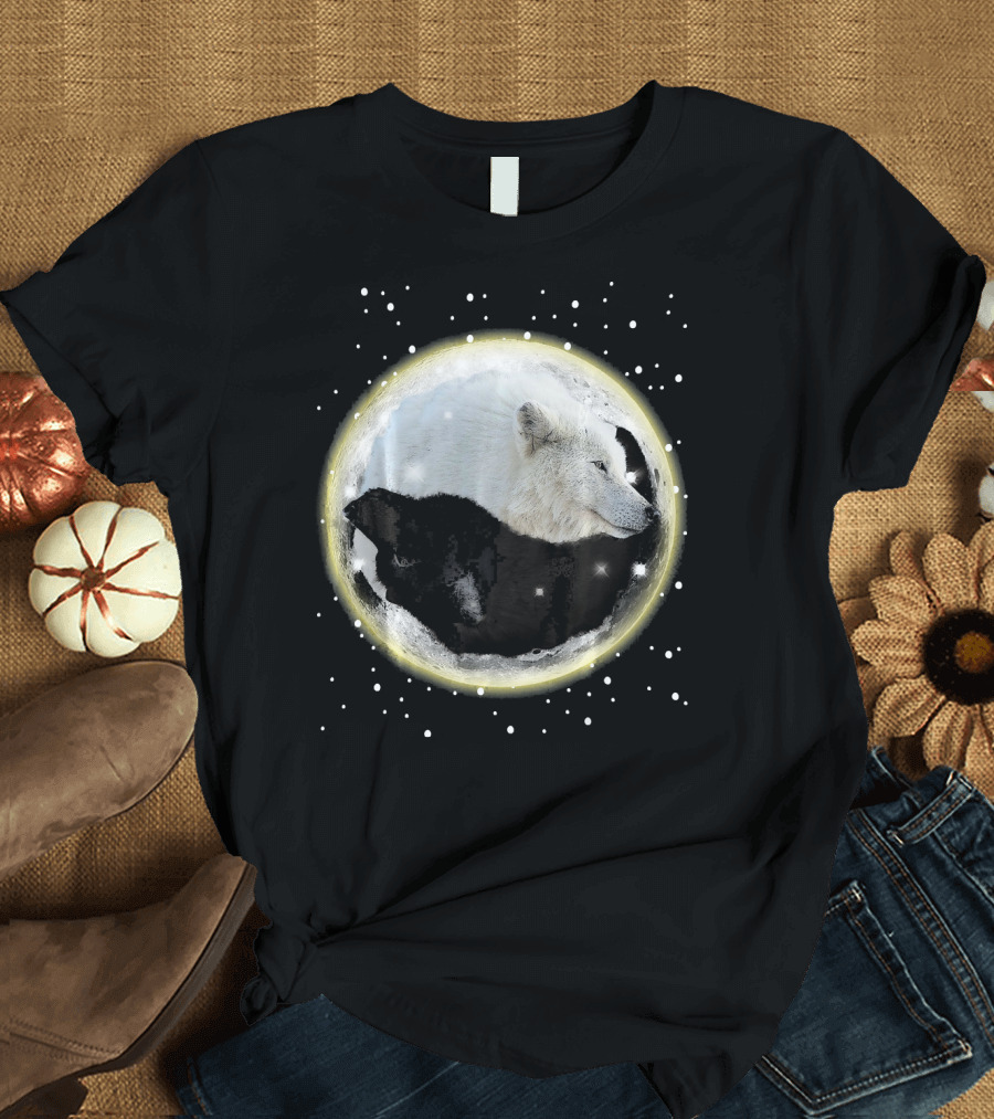Yin Yang Wolf Black and White Duality Circle T-Shirt