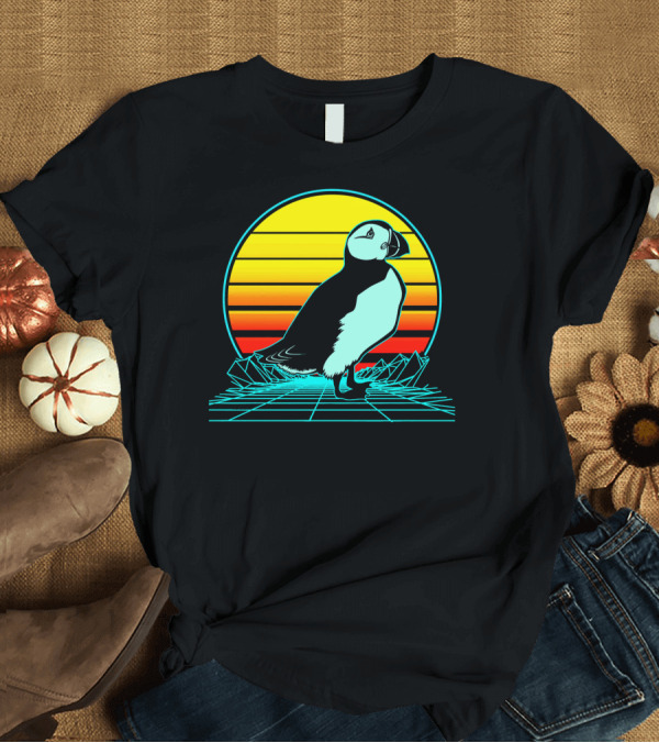 T-Shirt: Vintage Puffin Vaporwave Sunset Grid Aesthetic T-Shirt Vintage Puffin Vaporwave Sunset Grid Aesthetic T-Shirt