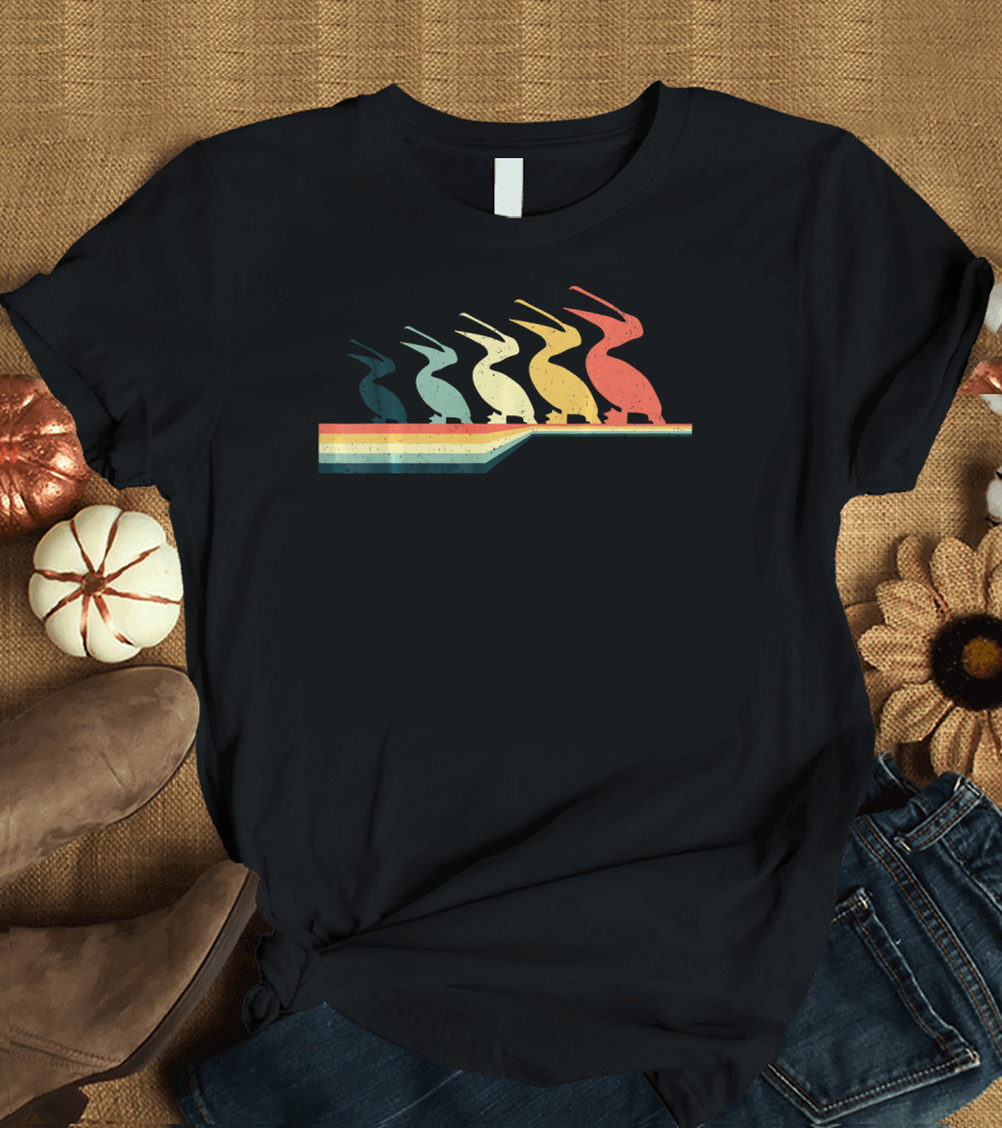 Vintage Retro Style PELICAN Lover Silhouettes in Color Gradient T-Shirt