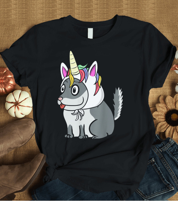 T-Shirt: Chinchilla Wearing Unicorn Hat Funny Pet T-Shirt Chinchilla Wearing Unicorn Hat Funny Pet T-Shirt
