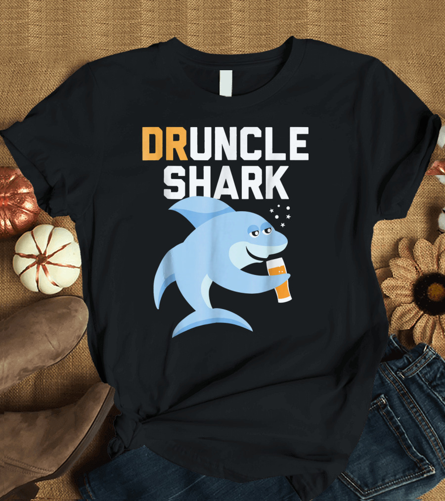 Drunkle Shark Holding Beer Cartoon Funny Uncle Gift T-Shirt