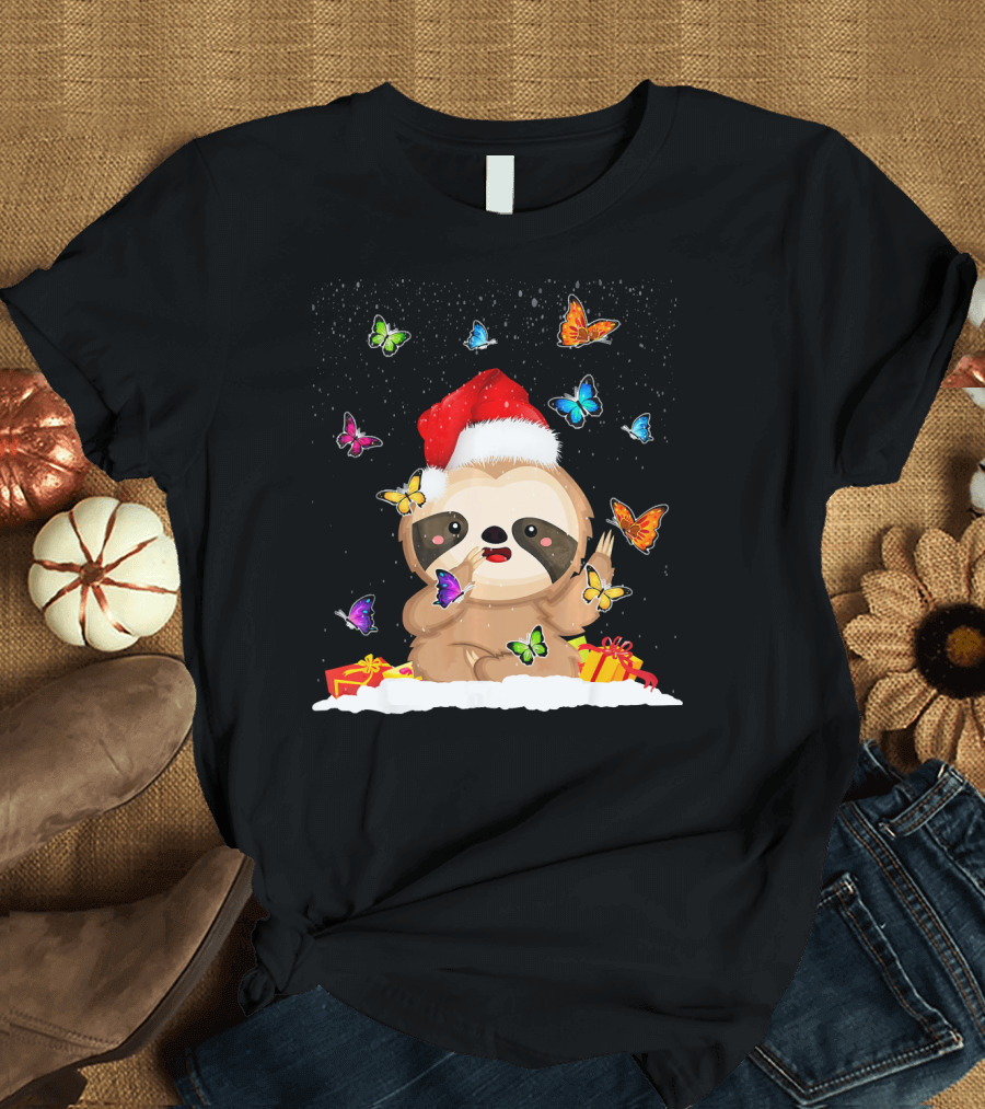 Lovely Sloth Santa Snow Christmas Butterfly Gifts T-Shirt