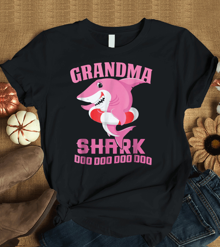 Grandma Shark Doo Doo Doo Doo Pink Shark T-Shirt