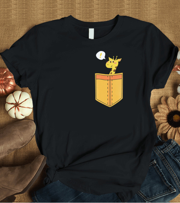 T-Shirt: Pocket Baby Giraffe Cute Fake Savana T-Shirt Pocket Baby Giraffe Cute Fake Savana T-Shirt