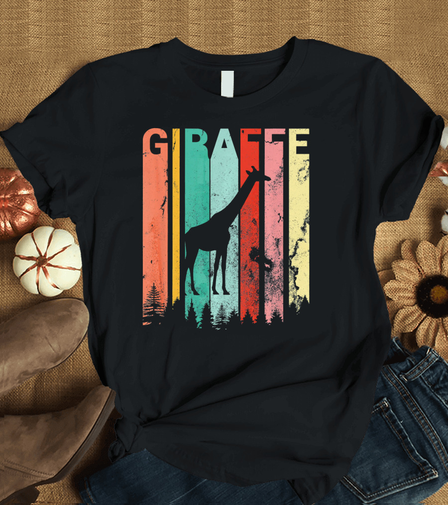 Giraffe Lover Vintage Retro Style Silhouette Forest Stripes T-Shirt