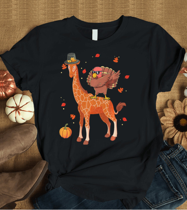 T-Shirt: Thanksgiving Dabbing Turkey on Giraffe with Pilgrim Hat T-Shirt Thanksgiving Dabbing Turkey on Giraffe with Pilgrim Hat T-Shirt