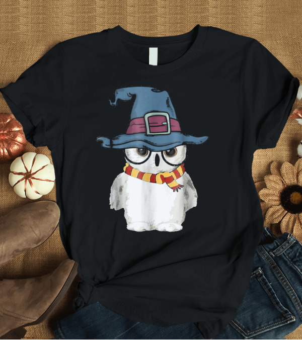 T-Shirt: Funny Cute Owl in Magical Wizard Hat with Striped Scarf T-Shirt Funny Cute Owl in Magical Wizard Hat with Striped Scarf T-Shirt