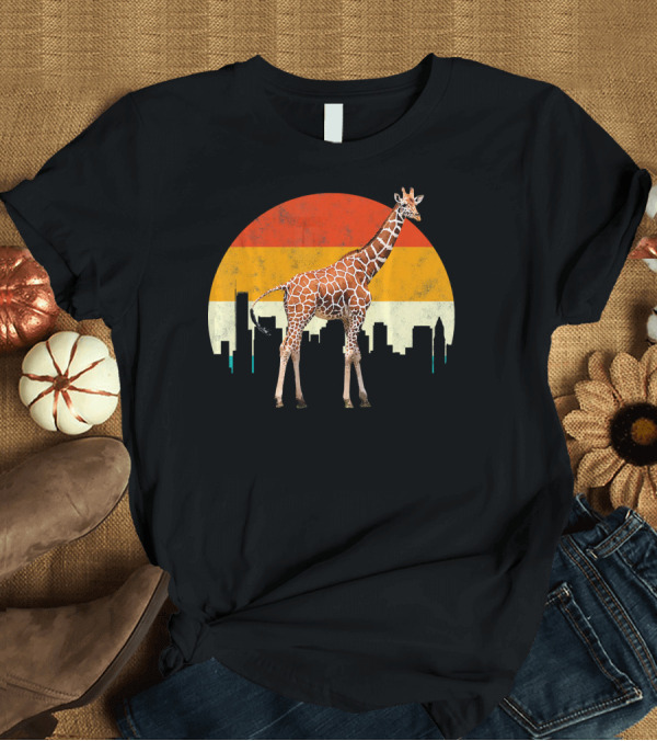 T-Shirt: Giraffe Lover Retro Vintage Sunset Skyline T-Shirt Giraffe Lover Retro Vintage Sunset Skyline T-Shirt