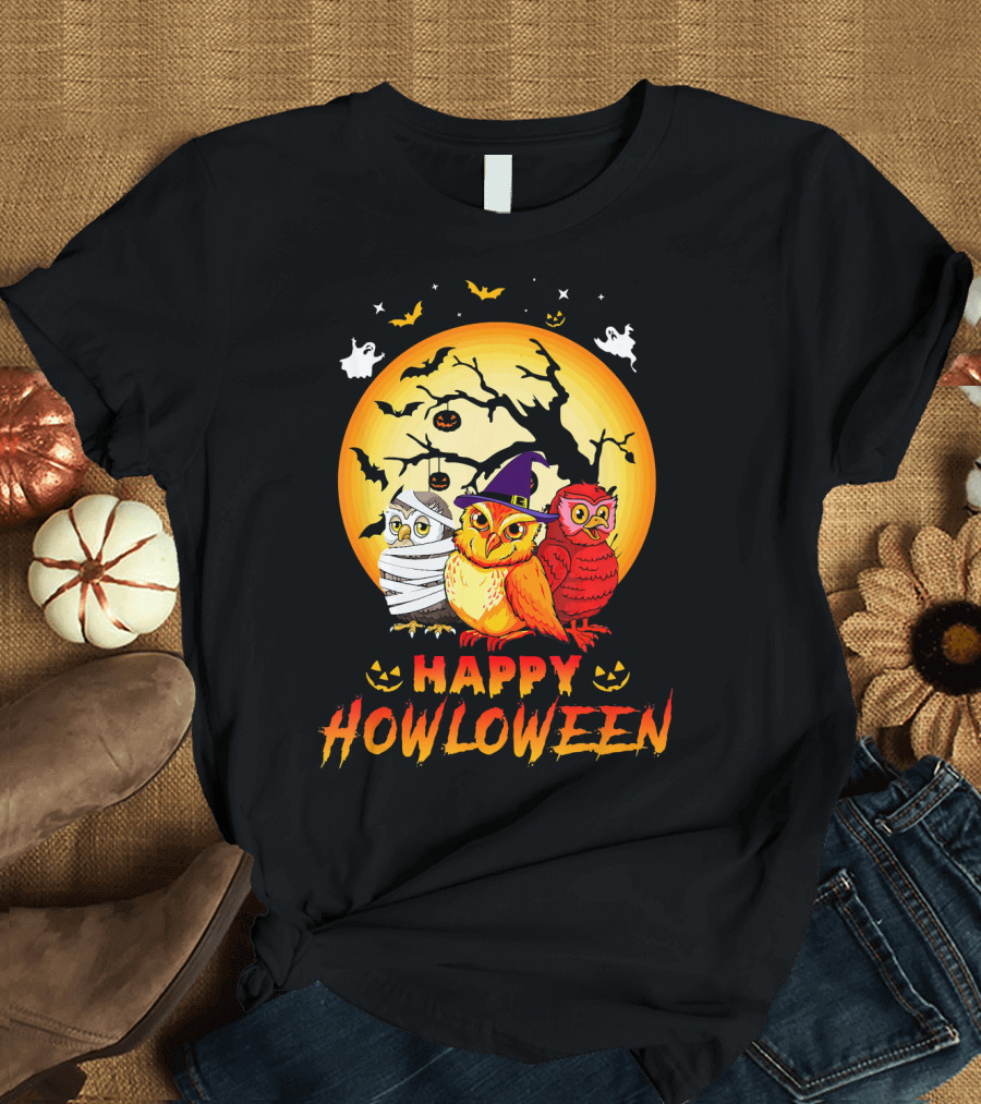 Happy Howloween Three Owls in Halloween Costumes with Full Moon and Bats T-Shirt