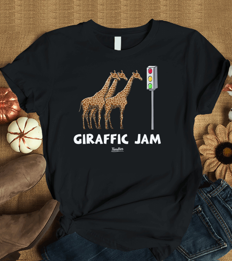 Giraffic Jam TeesHive Giraffes Traffic Light Fun T-Shirt