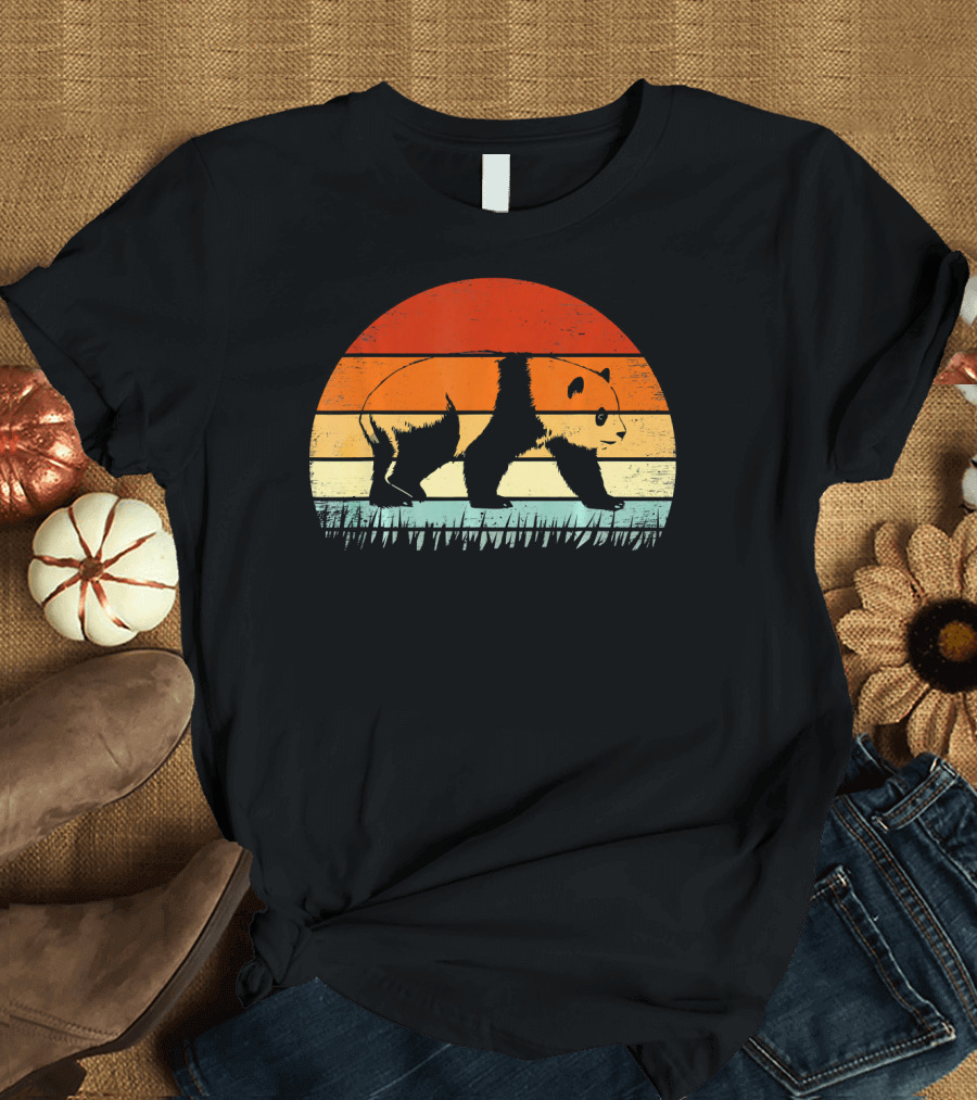 Vintage Panda Bear Animal Lover Zookeeper Retro Sunset T-Shirt