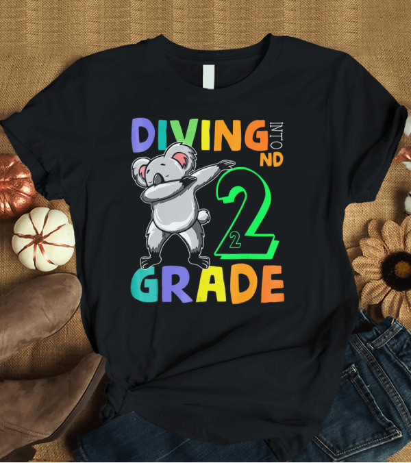 T-Shirt: Diving Into 2nd Grade Koala Dabbing T-Shirt Diving Into 2nd Grade Koala Dabbing T-Shirt