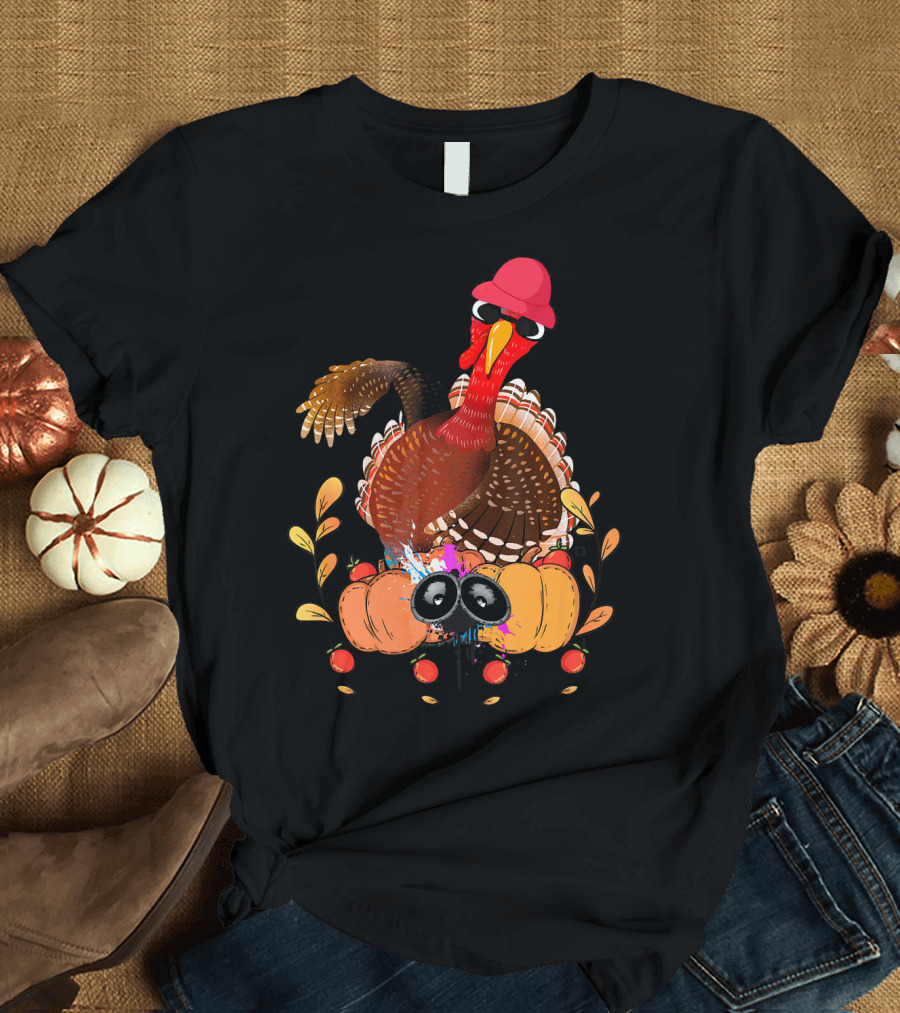 Thanksgiving Dabbing Turkey with Pumpkins and Leaves T-Shirt