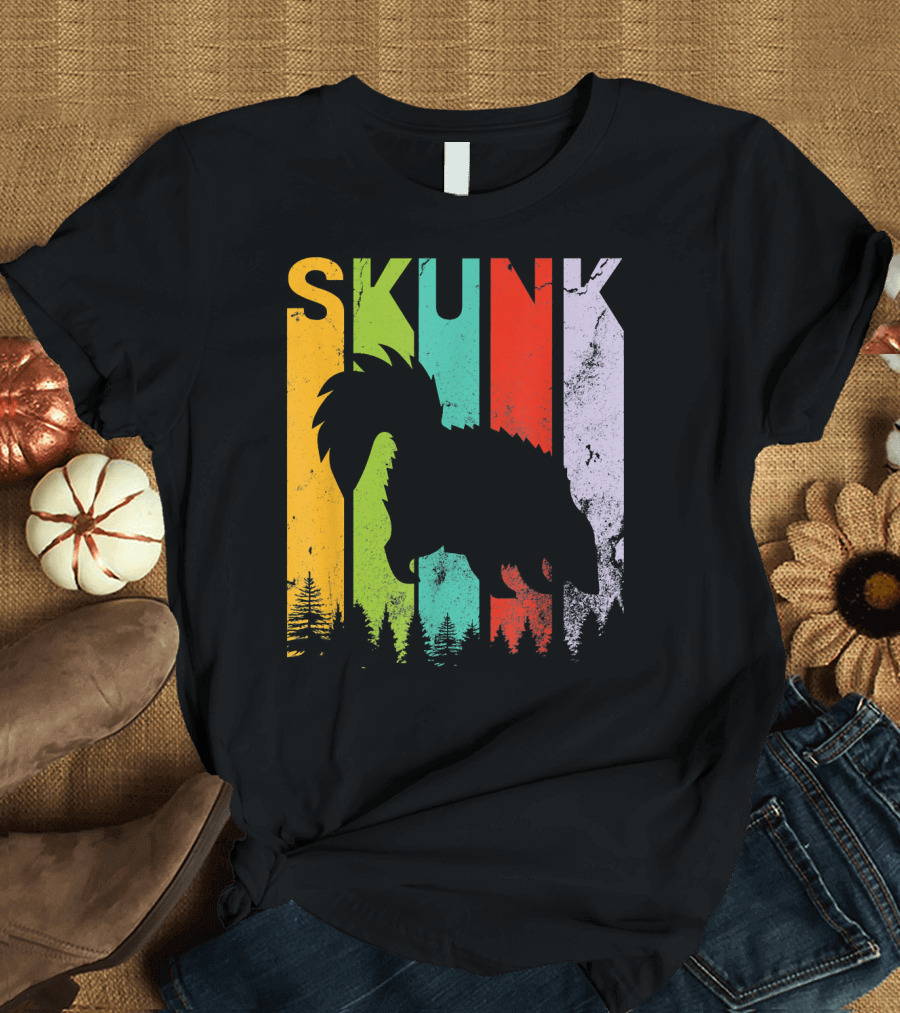 Skunk Vintage Retro Style Silhouette Forest Stripes T-Shirt