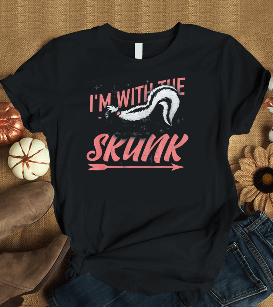 I'm With The Skunk Halloween Costume Fun Party T-Shirt