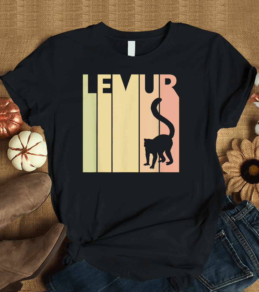 Lemur Spirit Animal Retro T-Shirt
