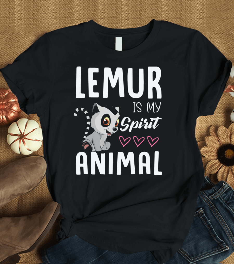 LEMUR IS MY SPIRIT ANIMAL WITH HEARTS AND CUTE CARTOON LEMUR T-Shirt
