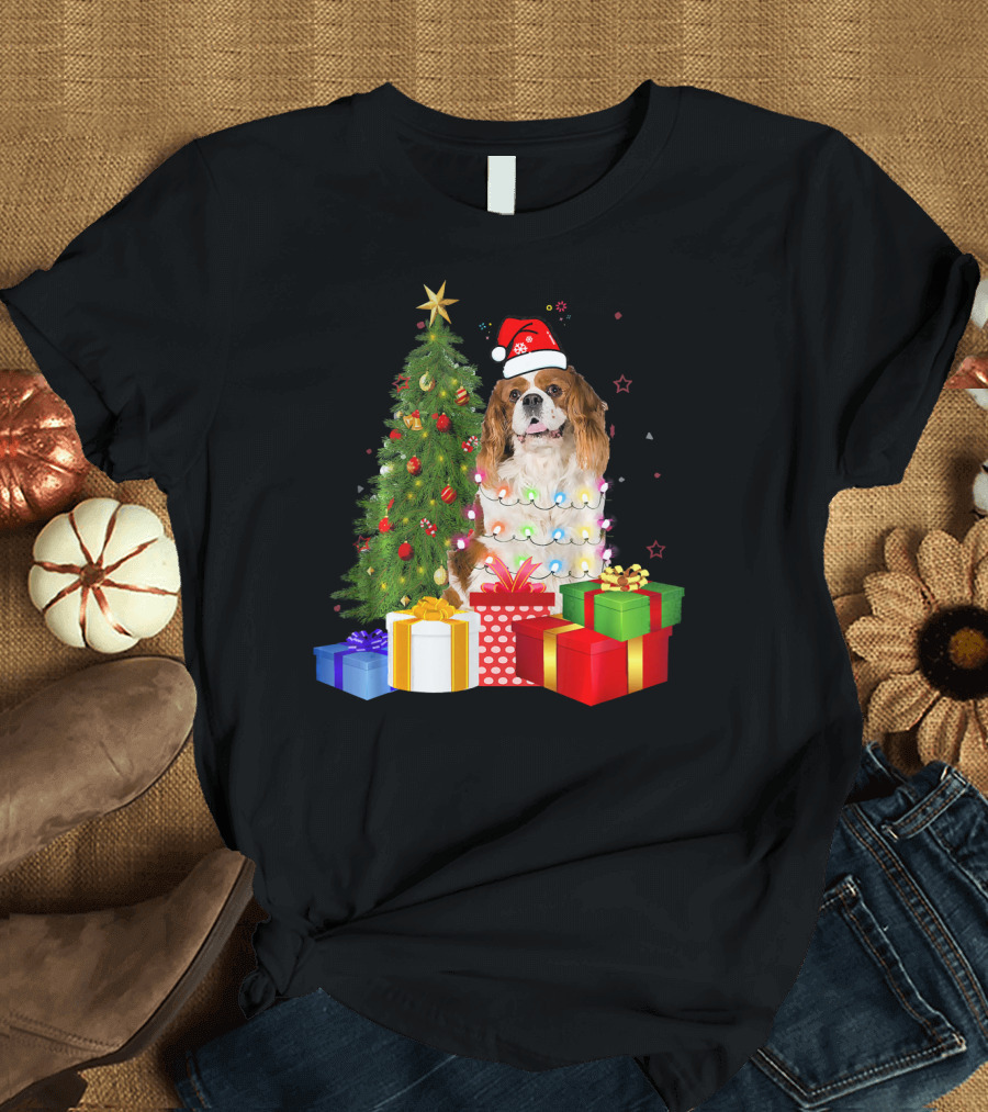Cavalier King Charles Spaniel in Santa Hat with Christmas Tree and Gifts T-Shirt