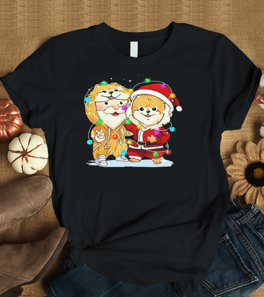 Pomeranian Santa Costume Christmas Lights Funny Dog Holiday T-Shirt