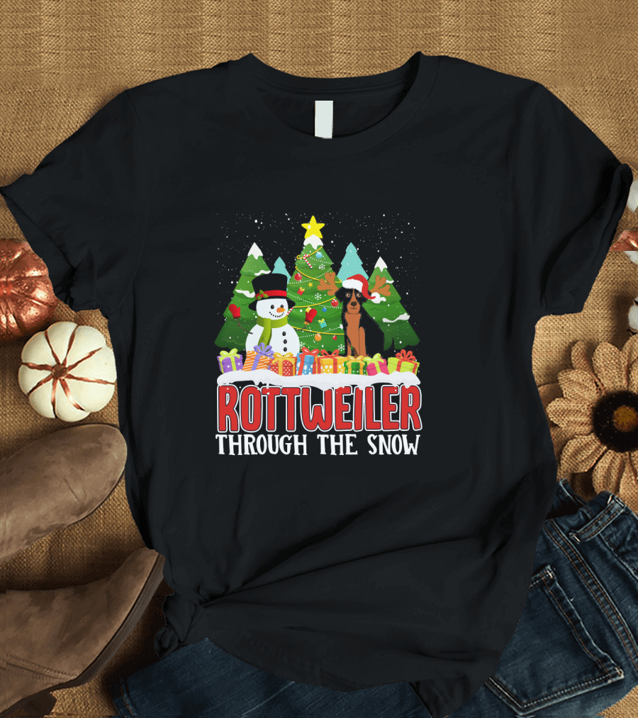 Rottweiler Through the Snow Xmas Christmas Snowman and Gifts T-Shirt