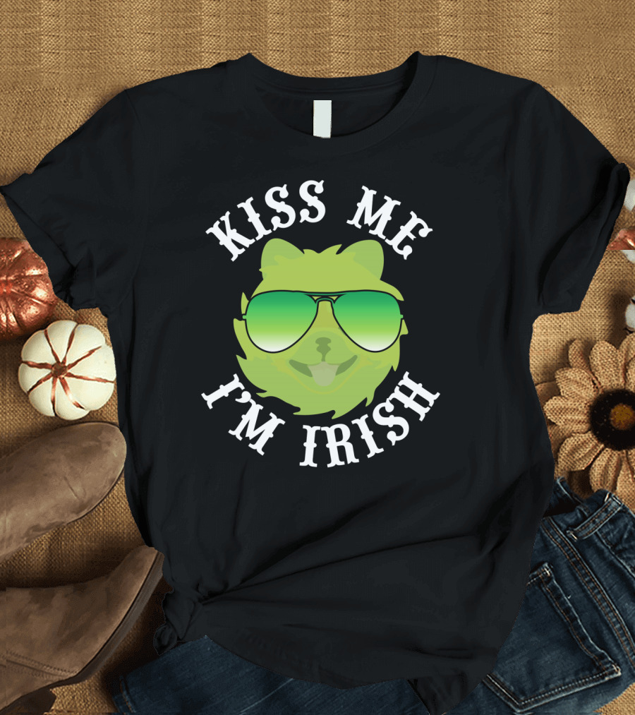 Kiss Me I'm Irish Green Pomeranian with Sunglasses T-Shirt