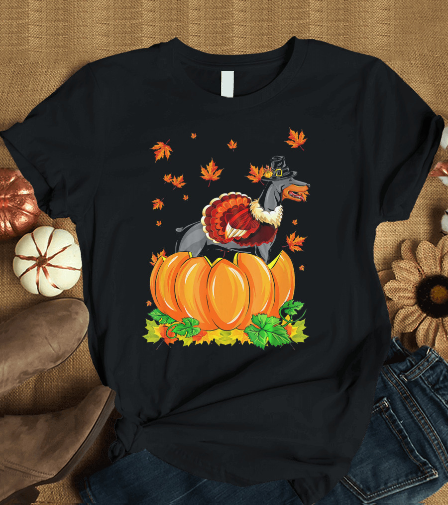 Thanksgiving Doberman Pinscher Pilgrim Hat Turkey Pumpkin Leaves T-Shirt