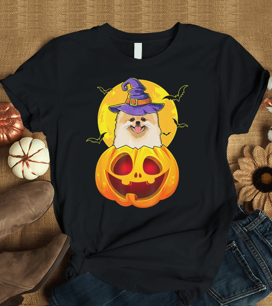 Halloween Pomeranian in Witch Hat and Jack O Lantern Moon with Bats T-Shirt