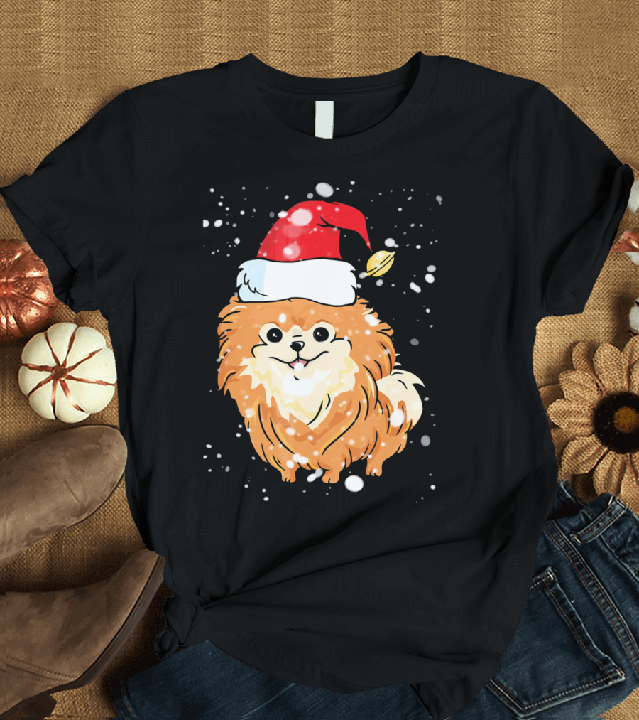 Pomeranian with Snowflakes Santa Hat T-Shirt