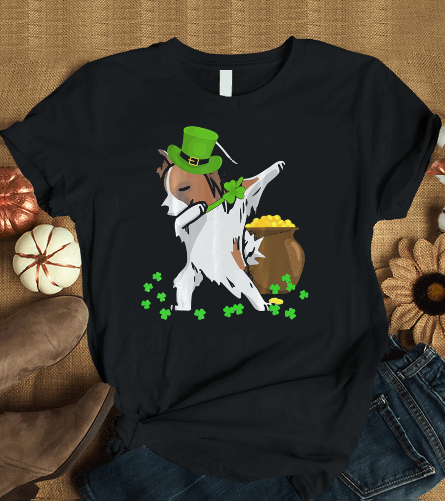 Papillon Dabbing St Patrick's Day Dog with Shamrocks and Pot of Gold T-Shirt