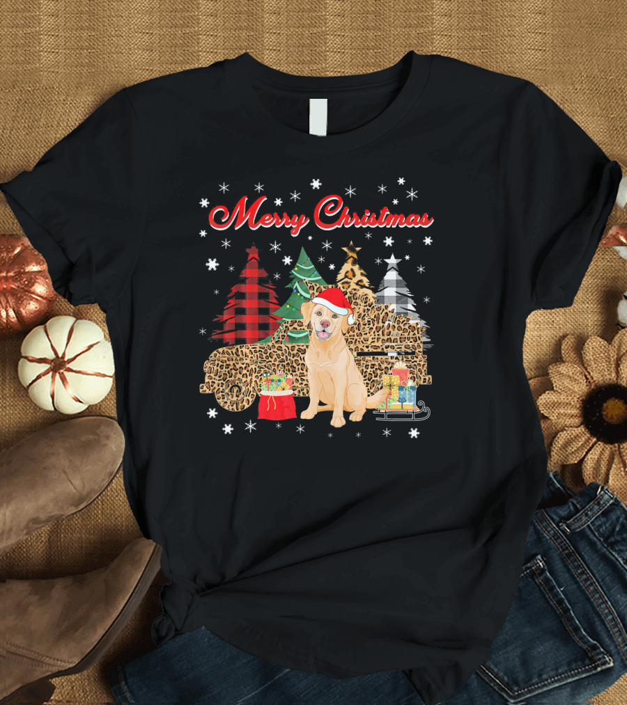 Merry Christmas Golden Retriever Leopard Plaid Truck Snowflakes T-Shirt